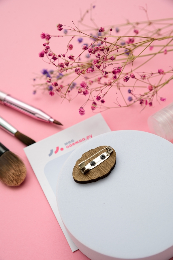 Брошь "Маска на лицо" (дерево)