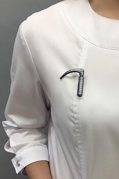 Брошь "Ларингоскоп 2"